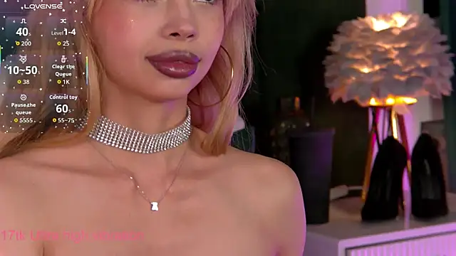 Snapshot of katyevance chatting on October 27, 2025, 5:58 pm katyevance online show from October 27, 2025, 5:58 pm