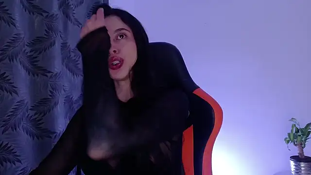 Snapshot of Misscarolsph chatting on July 3, 2026, 8:48 pm Misscarolsph online show from July 3, 2026, 8:48 pm