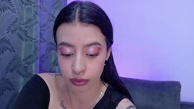 Misscarolsph online show from April 20, 2026, 7:04 pm