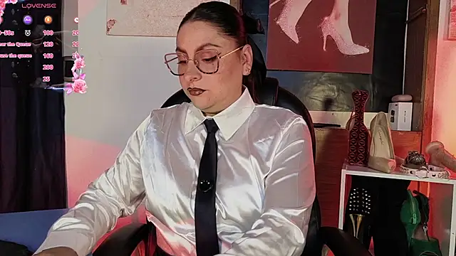 Snapshot of _LuanaDabbraccio chatting on May 7, 2026, 2:42 pm LuanaDabbraccio online show from May 7, 2026, 2:42 pm