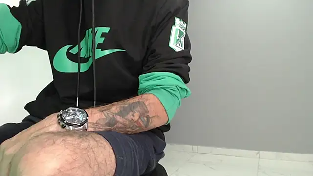 Snapshot of bigdick_monster1 chatting on October 17, 2025, 8:39 am bigdick monster1 online show from October 17, 2025, 8:39 am