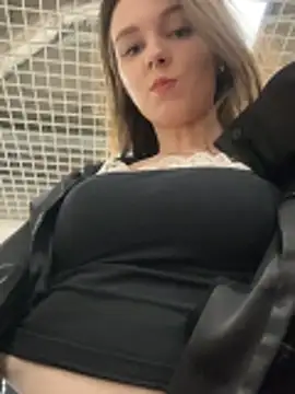 MilaBee online show from February 12, 2026, 11:21 am