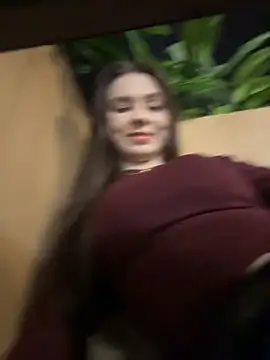 MilaBee online show from March 26, 2026, 7:39 am