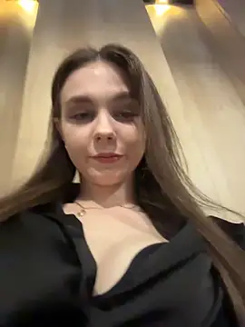 MilaBee online show from February 16, 2026, 10:58 am