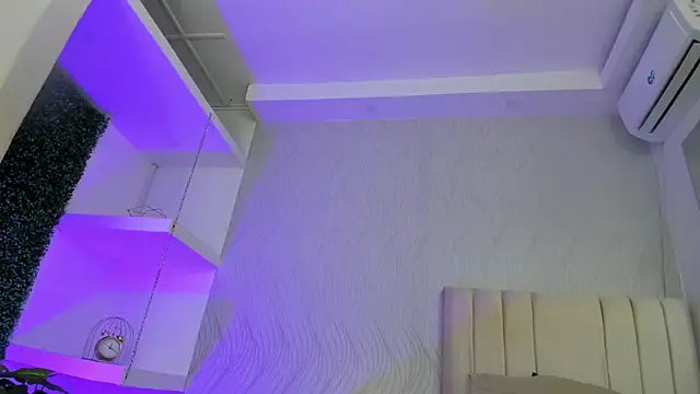 Snapshot of juliana_luque chatting on November 25, 2025, 12:05 pm juliana luque online show from November 25, 2025, 12:05 pm