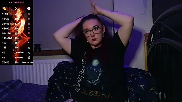 Snapshot of Ms_Lunar-Lust chatting on September 19, 2025, 9:52 pm Ms Lunar-Lust online show from September 19, 2025, 9:52 pm