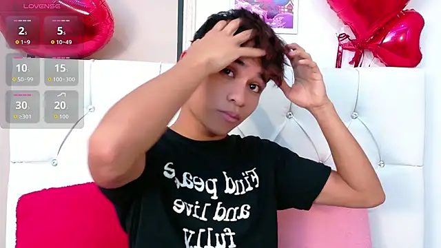 Ethan Westt online show from March 2, 2026, 9:11 pm