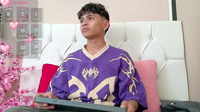 Ethan Westt online show from October 29, 2025, 8:19 pm