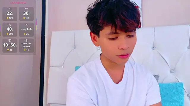 Snapshot of Ethan_Westt chatting on May 25, 2026, 8:29 pm Ethan Westt online show from May 25, 2026, 8:29 pm