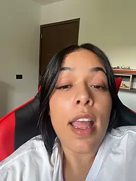 Snapshot of Deepika_padukoneNisha chatting on June 16, 2026, 5:24 pm Deepika padukoneNisha online show from June 16, 2026, 5:24 pm