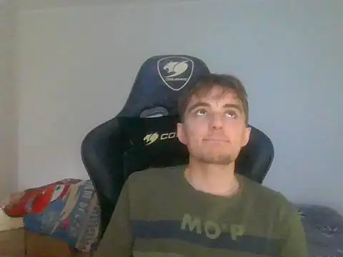 Snapshot of tristan_12273 chatting on November 5, 2025, 9:45 am tristan 12273 online show from November 5, 2025, 9:45 am