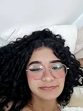 Yumeku 04  online show from December 18, 2025, 7:46 am