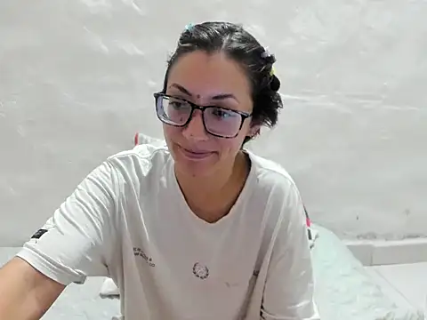 DulceXmile online show from January 7, 2026, 6:57 pm