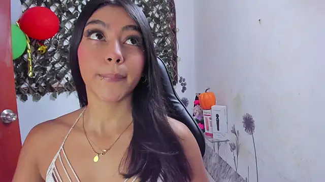 Snapshot of Sarahbrowm_ chatting on October 29, 2025, 7:46 pm Sarahbrowm online show from October 29, 2025, 7:46 pm