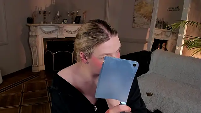 Jes Solar online show from February 12, 2026, 8:52 pm