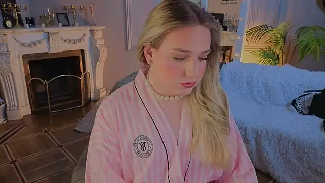 Jes Solar online show from April 2, 2026, 10:38 pm