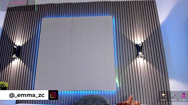 Emmazc  online show from September 26, 2025, 7:43 pm