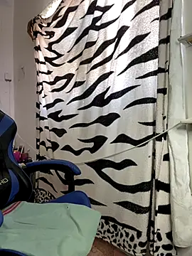 Snapshot of taimara_1 chatting on December 3, 2025, 5:12 pm taimara 1 online show from December 3, 2025, 5:12 pm