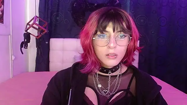 goth minerva online show from October 22, 2025, 1:32 pm