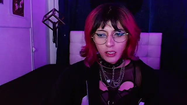 goth minerva online show from October 18, 2025, 1:24 pm