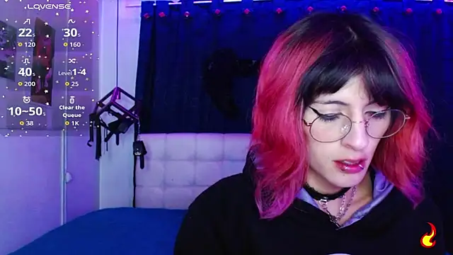 Snapshot of goth_minerva chatting on November 6, 2025, 1:26 pm goth minerva online show from November 6, 2025, 1:26 pm