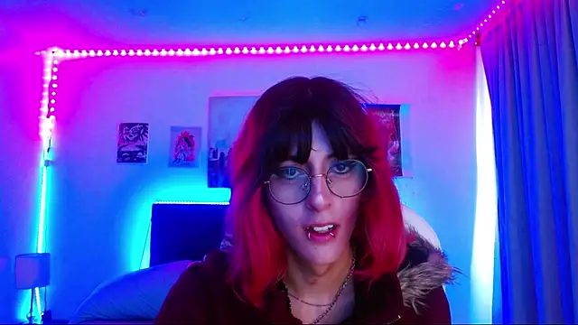 Snapshot of goth_minerva chatting on December 4, 2025, 1:21 pm goth minerva online show from December 4, 2025, 1:21 pm