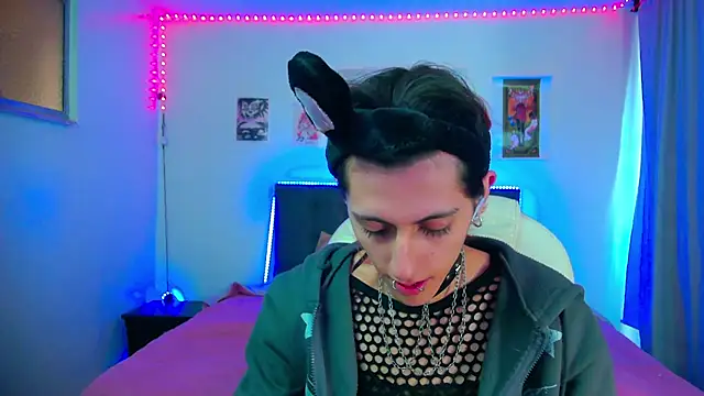 goth minerva online show from February 10, 2026, 1:32 pm