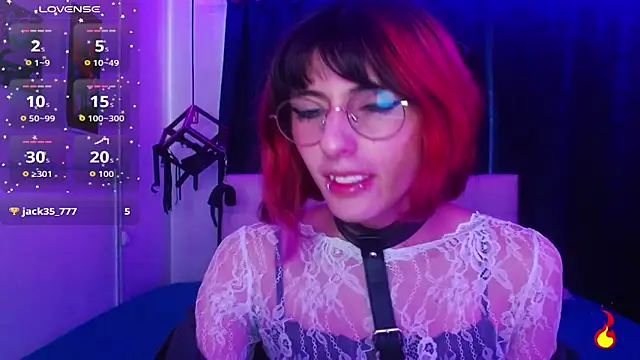 Snapshot of goth_minerva chatting on November 5, 2025, 1:25 pm goth minerva online show from November 5, 2025, 1:25 pm