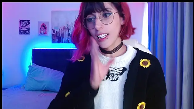 Snapshot of goth_minerva chatting on November 20, 2025, 1:23 pm goth minerva online show from November 20, 2025, 1:23 pm