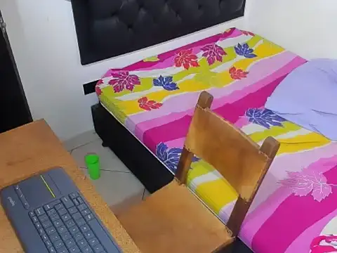 Snapshot of kevinkewman chatting on November 24, 2025, 12:38 pm kevinkewman online show from November 24, 2025, 12:38 pm