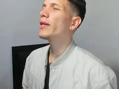 Snapshot of kevinkewman chatting on November 30, 2025, 10:05 am kevinkewman online show from November 30, 2025, 10:05 am