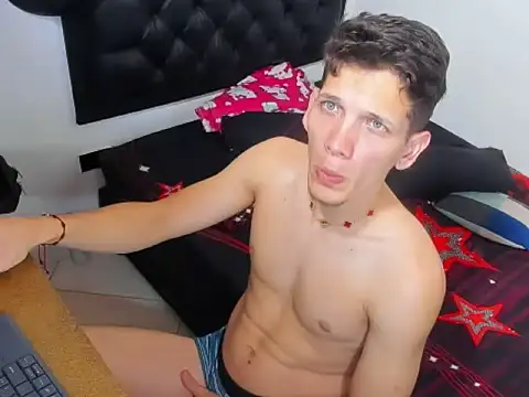 Snapshot of kevinkewman chatting on December 15, 2025, 10:54 am kevinkewman online show from December 15, 2025, 10:54 am