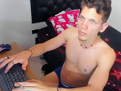 Snapshot of kevinkewman chatting on December 14, 2025, 10:32 am kevinkewman online show from December 14, 2025, 10:32 am