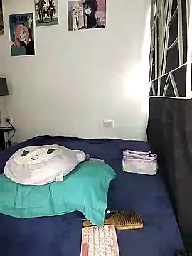 Snapshot of KARINNA__RAVEN chatting on September 28, 2025, 5:42 pm KARINNA RAVEN online show from September 28, 2025, 5:42 pm