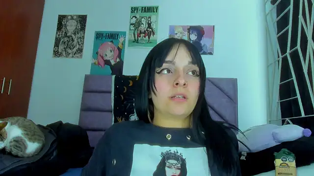 Snapshot of KARINNA__RAVEN chatting on October 15, 2025, 1:37 am KARINNA RAVEN online show from October 15, 2025, 1:37 am