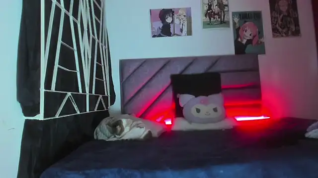 Snapshot of KARINNA__RAVEN chatting on December 2, 2025, 12:44 am KARINNA RAVEN online show from December 2, 2025, 12:44 am