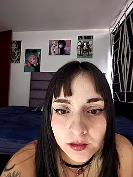 KARINNA  RAVEN online show from April 11, 2026, 10:35 pm