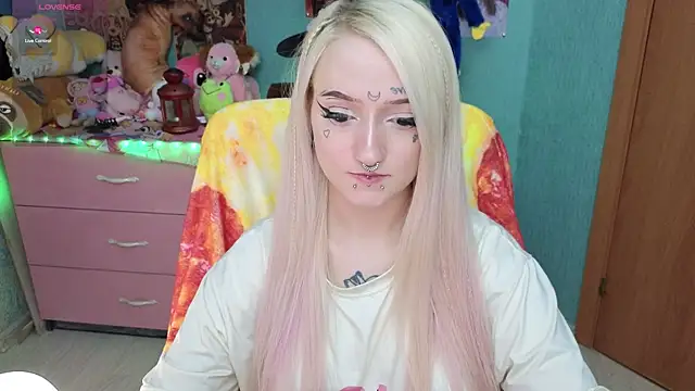 Snapshot of Manuela_unicorn chatting on November 26, 2025, 3:17 am Manuela unicorn online show from November 26, 2025, 3:17 am