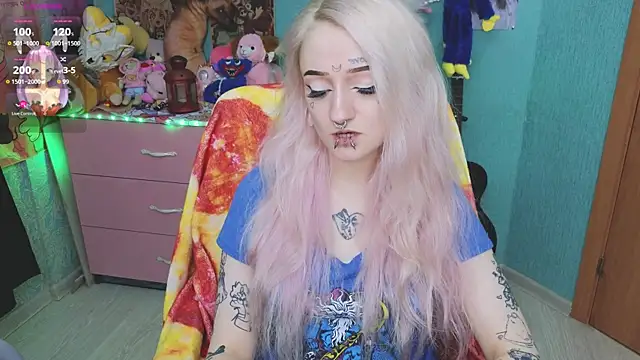 Snapshot of Manuela_unicorn chatting on November 4, 2025, 8:12 pm Manuela unicorn online show from November 4, 2025, 8:12 pm