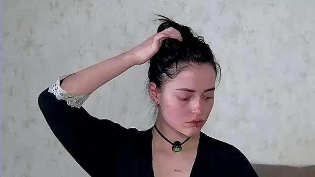 AshleyD  online show from April 20, 2026, 2:47 am