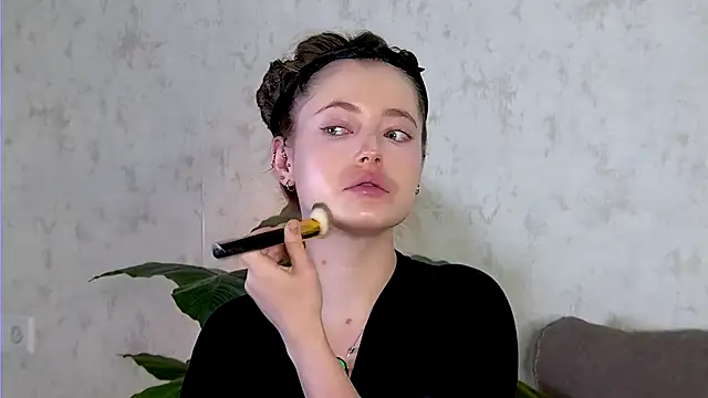 AshleyD  online show from December 1, 2025, 2:12 am