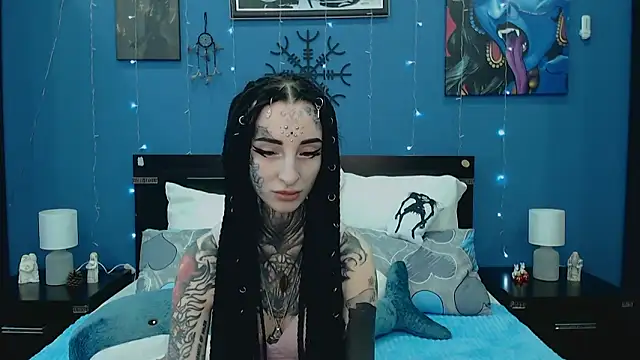 Snapshot of Velvetbat chatting on April 26, 2026, 7:05 am Velvetbat online show from April 26, 2026, 7:05 am