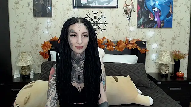 Velvetbat online show from November 18, 2025, 7:11 am