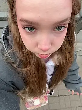 bambi lu online show from April 14, 2026, 4:45 pm