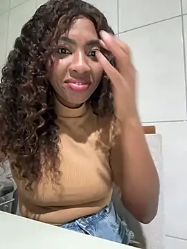 Snapshot of Angel_tammy chatting on July 6, 2026, 9:39 pm Angel tammy online show from July 6, 2026, 9:39 pm