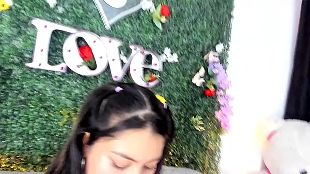 Snapshot of Ayshel_01 chatting on March 20, 2025, 5:47 pm Ayshel 01 online show from March 20, 2025, 5:47 pm