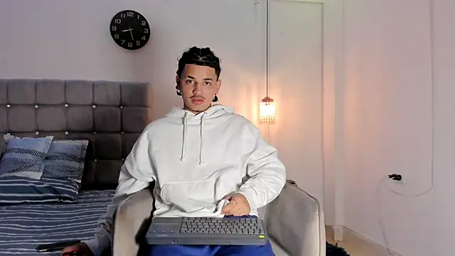 samxx muscle online show from January 8, 2026, 1:28 pm