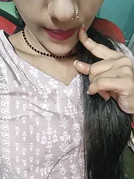 Snapshot of Eshwari_Chopra chatting on June 6, 2026, 4:34 pm Eshwari Chopra online show from June 6, 2026, 4:34 pm
