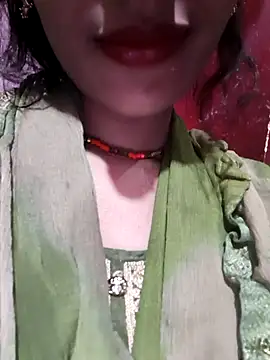 Snapshot of Eshwari_Chopra chatting on November 13, 2025, 3:21 am Eshwari Chopra online show from November 13, 2025, 3:21 am