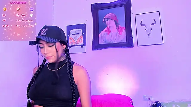 candyandmarilyn online show from February 11, 2026, 11:37 pm